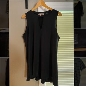 Gibson Latimer XL Black Keyhole Neckline Top